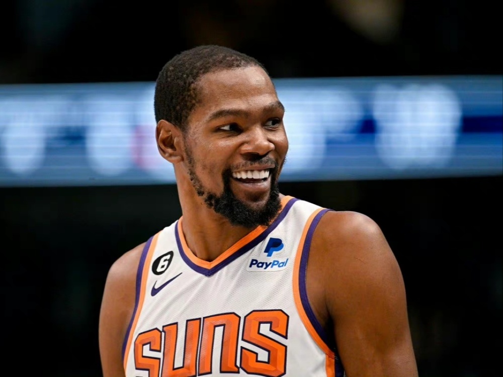 本赛季的首 本赛季的首