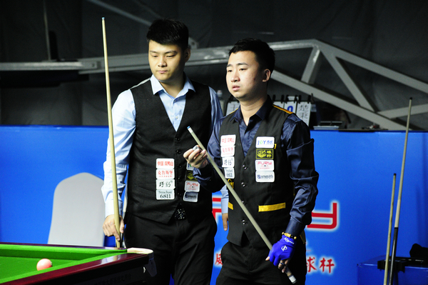 球转到右侧 球转到右侧